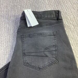 American Eagle Mom Jeans Womens Regular High Rise Washed Black Size 10 NWT